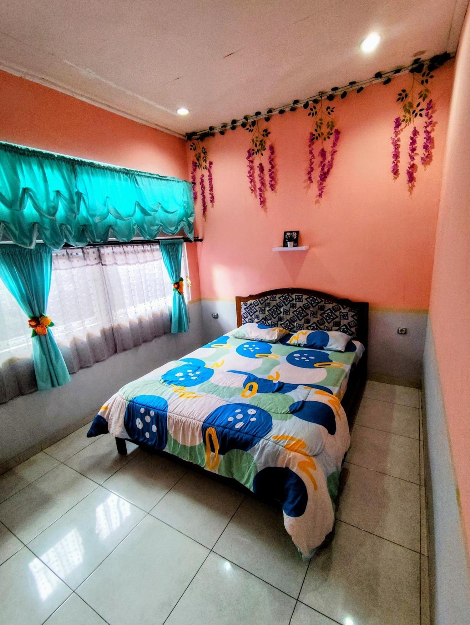 D-rima Homestay *